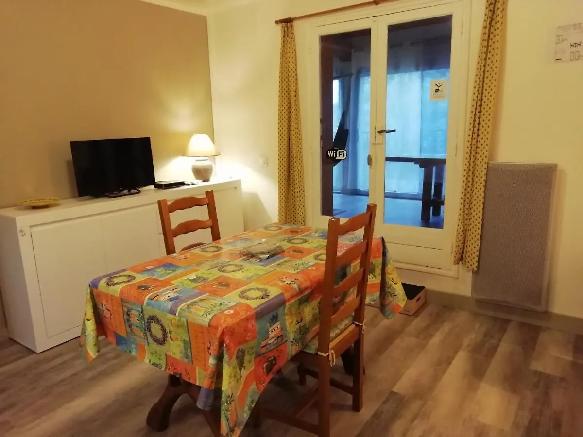 Apartment Appartement Classe 3 Etoiles Au 1Er Etage D'Une Maison Avec Jardin Dans Un Quartier Calme Cavalaire-sur-Mer